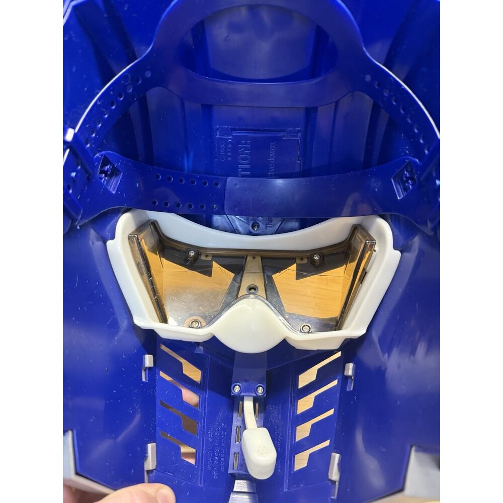 Transformer Optimus Prime Talking & Voice Changing Mask Helmet 2006 Hasbro WORKS - Picture 8 of 10
